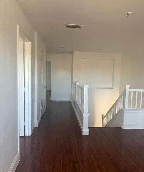 1445 Angus St — Photo 4