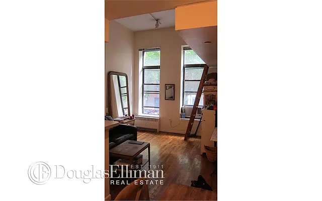 Rented by Douglas Elliman | media 26