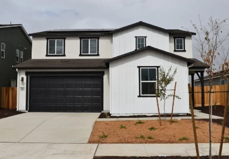 682 Stephanie Dr #2 — Photo 2