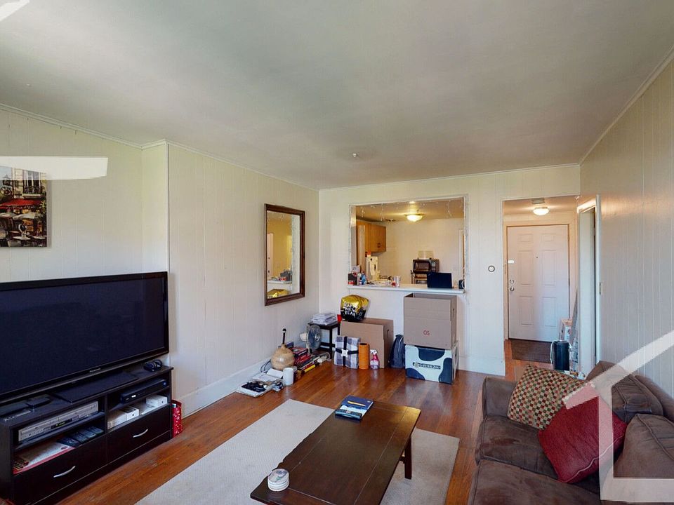 1st image of 287 Beacon St #9