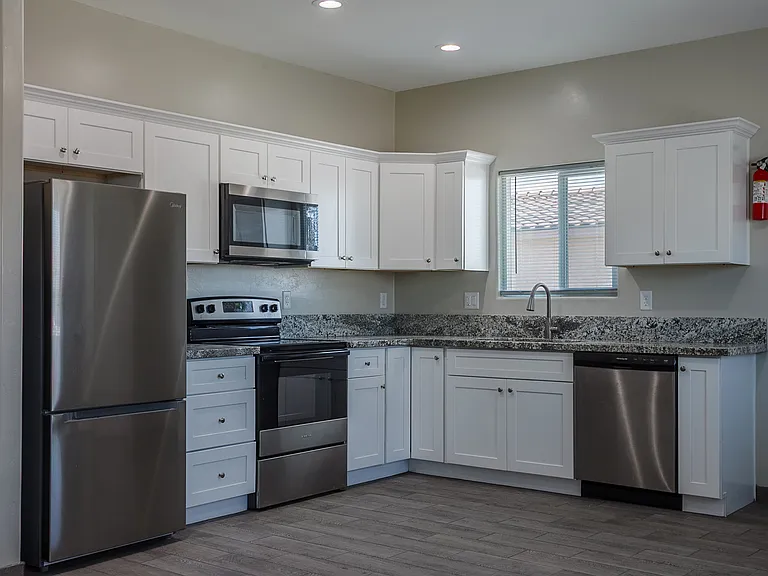 1358 N Apache Dr #1 — Photo 31