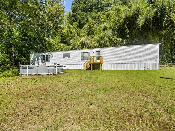 1014 Sally White Road Ext, Hodges, SC 29653