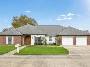 1236 Barbe Dr, Westwego, LA 70094