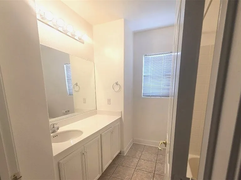 977 Cardelina Ln — Photo 10