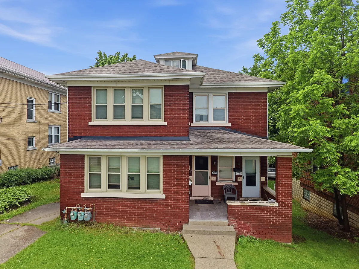 3 bed, 1300 sqft, $1,650 — Photo 1