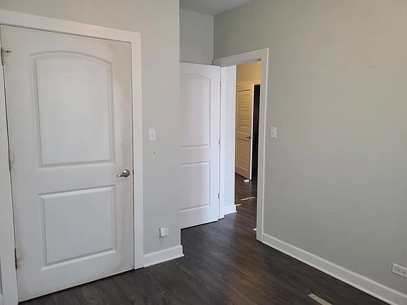 2nd image of 5722 N Ridge Ave #2 S