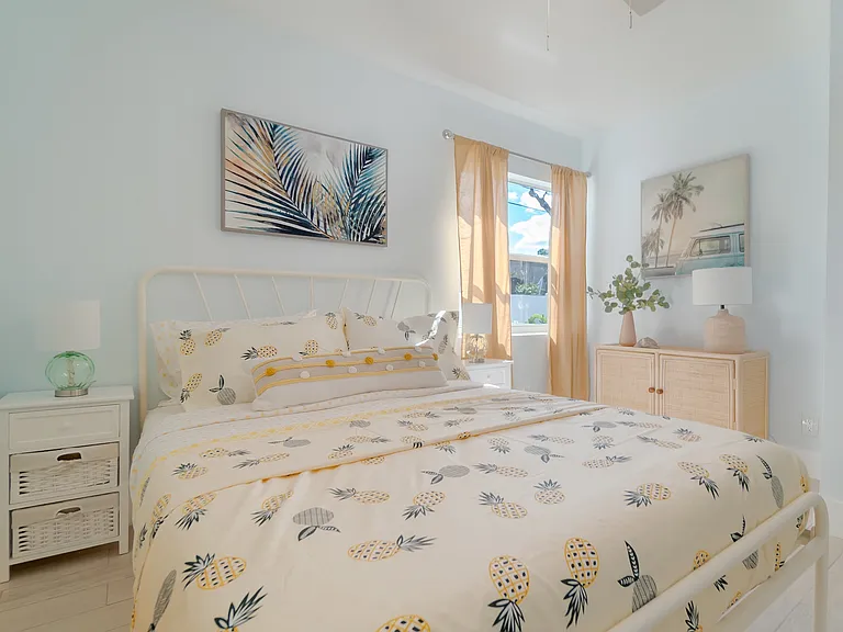 1332 Longwood St #2 — Photo 9