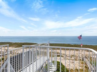 677 Dune Rd, Westhampton Beach, NY 11978