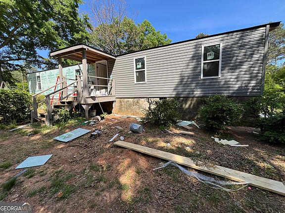 2nd image of 2310 High Rd #42