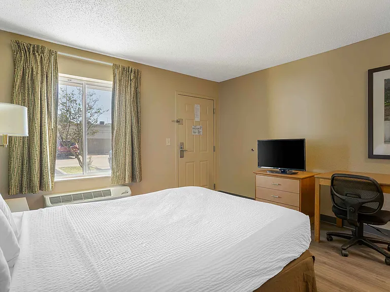 Studio Suite - 1 Full Bed