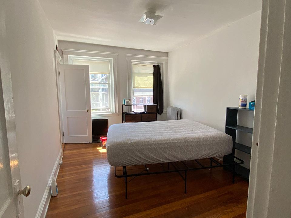 2nd image of 121 Brainerd Rd #18