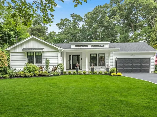 10 Skyline Drive, Huntington, NY 11743