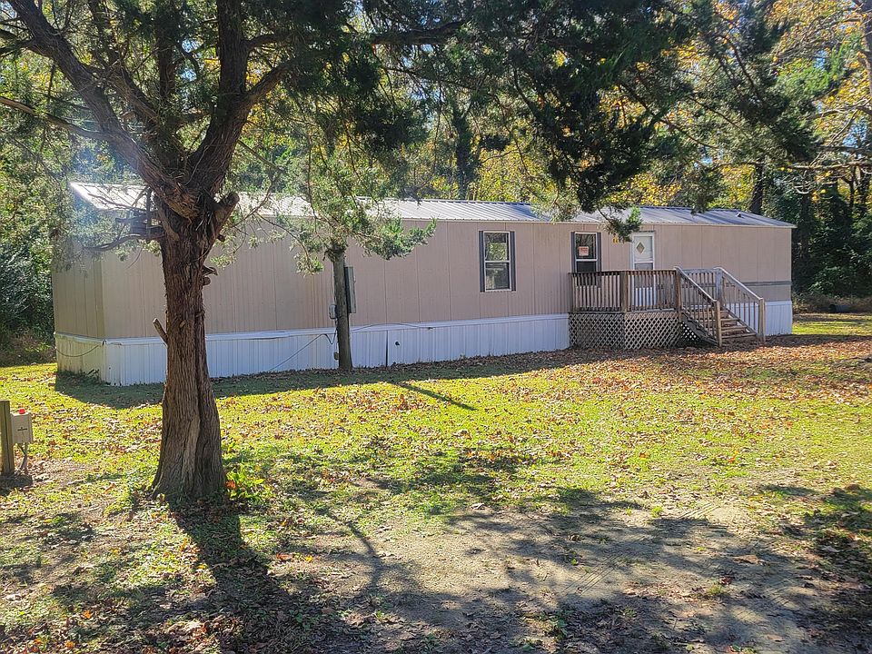 1st image of 84 Peterson Hill Ave