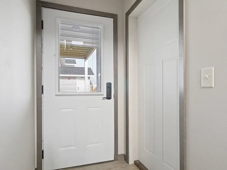 770 Peregrine Cir — Photo 25