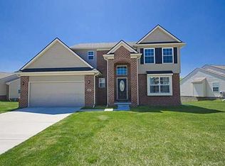 4242 Cloverlane Dr, Ypsilanti, MI 48197