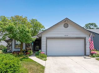 10618 Lake Pointe Dr, Fort Wayne, IN 46845