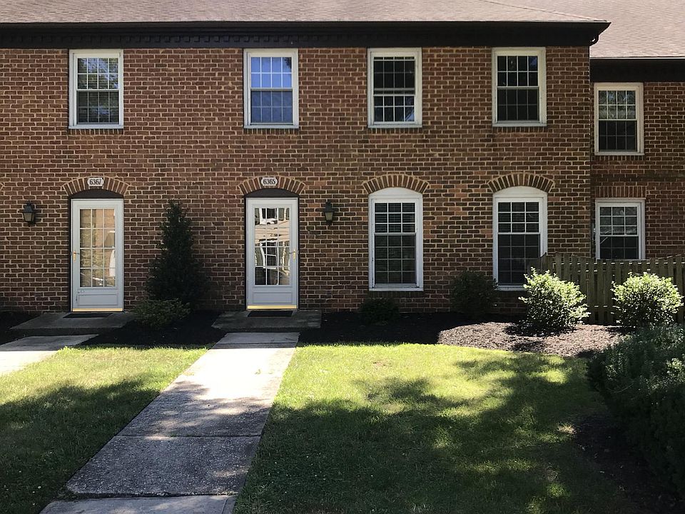 Front of the Townhouse.