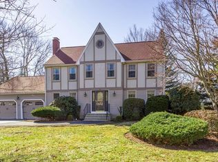 7 Tammie Rd, Hopedale, MA 01747