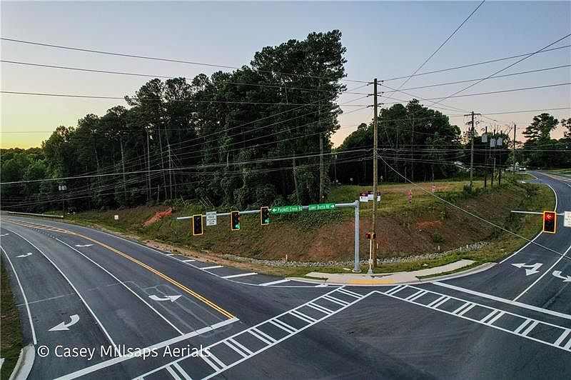 1st image of 0 Reinhardt College Pkwy