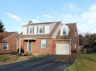 119 Greystone Rd, York, PA 17402