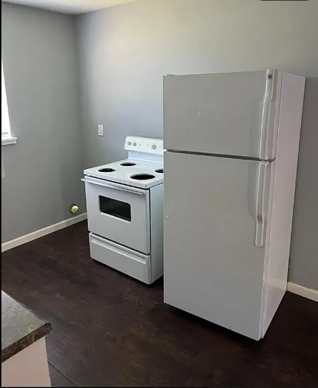 2 bed, 1.0 bath, 750 sqft, $799 — Photo 3