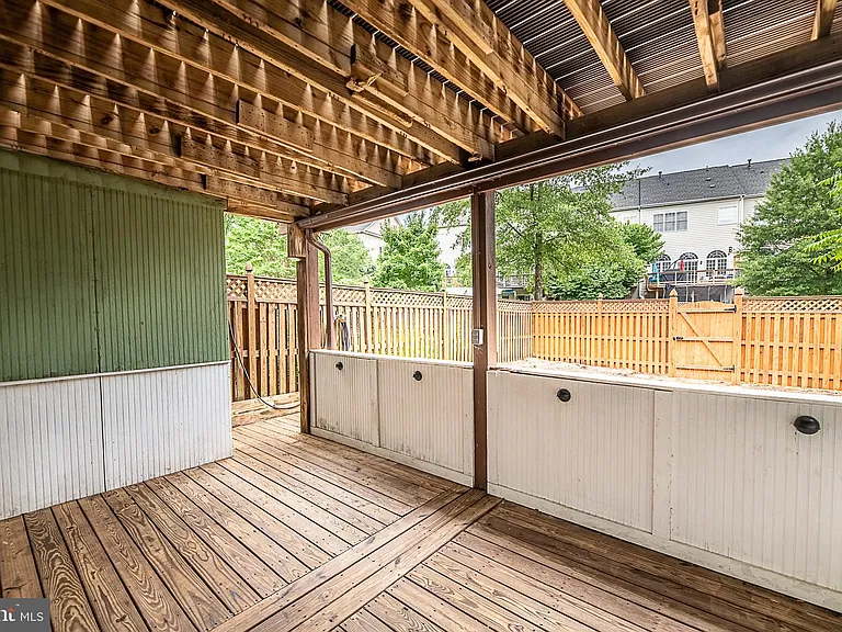 24635 Kings Canyon Sq — Photo 57