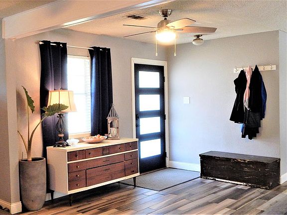 2nd image of 1714 Avenue B