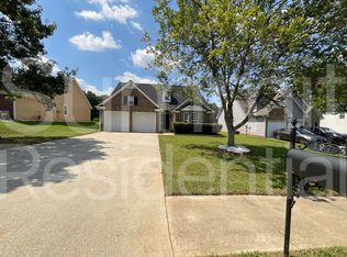 197 Summit View Dr, McDonough, GA 30253