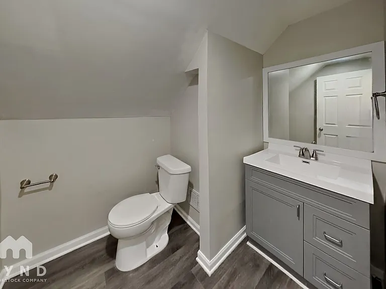 3420 Medina Ave — Photo 12