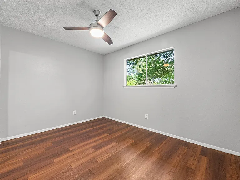 2311 Peppertree Ct — Photo 7