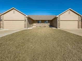 8499 E Granite Ct, Wichita, KS 67226