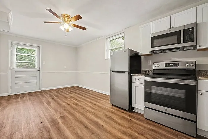 3676 Castle Rock Way #B — Photo 4