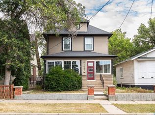 1037 Chestnut Ave, Moose Jaw, SK S6H1A5