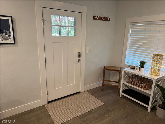 3rd image of 271 E 7th Ave
