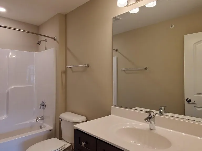 Timber Pointe Apartments — Photo 8