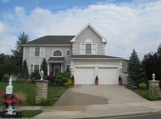 101 Rainbow Trl, Egg Harbor Township, NJ 08234