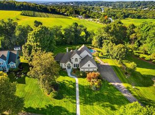 11 Valley View Farm Rd, Haverhill, MA 01835