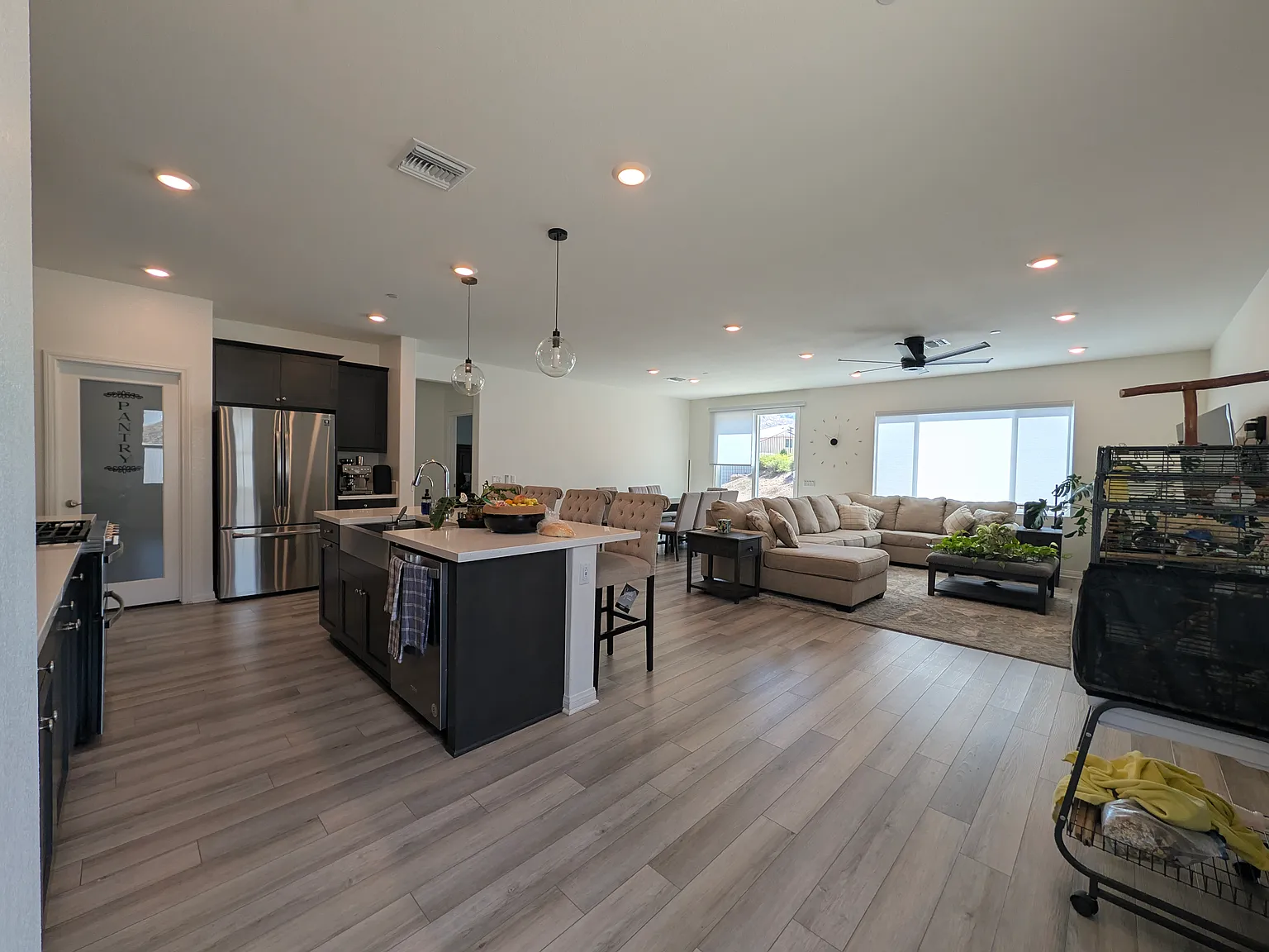 4 bed, 2209 sqft, $900 — Photo 3