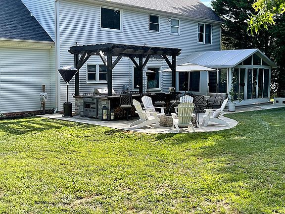 2nd image of 67 Wembley Ct