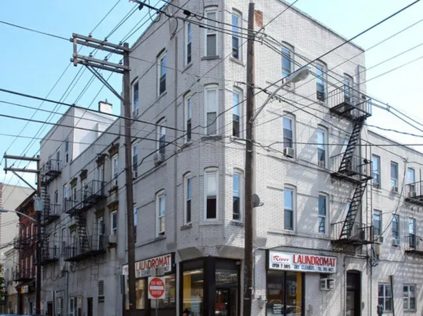 325 37th Street image 1 of 6