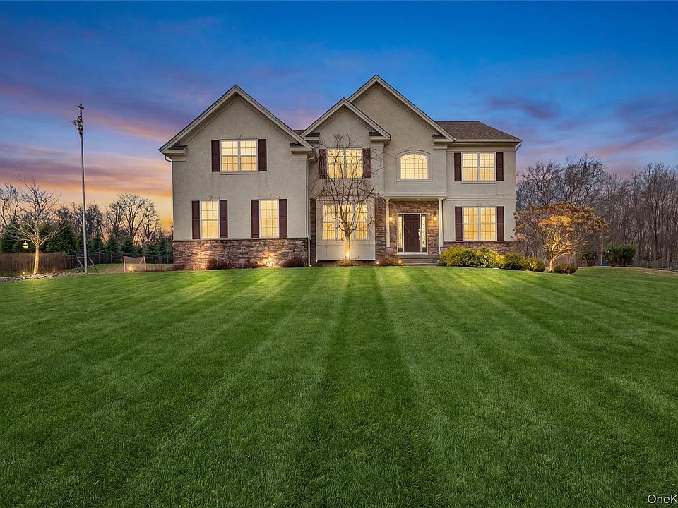 1st image of 75 Luthien Forest Road