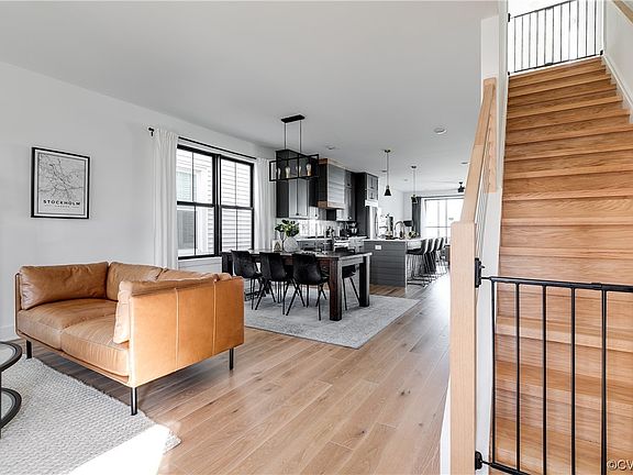 3rd image of 3134 Parkwood Ave