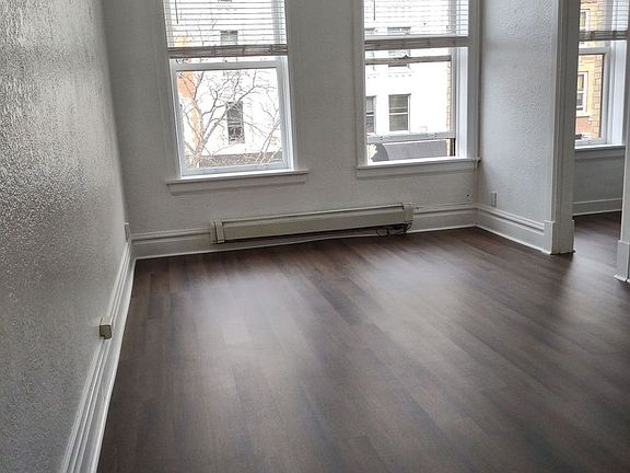 2nd image of 2812 2nd Ave N #10