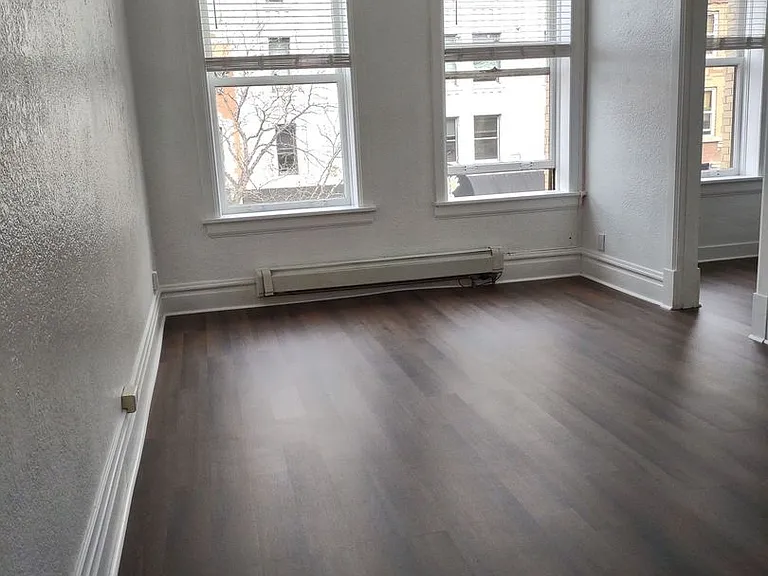 2812 2nd Ave N — Photo 2