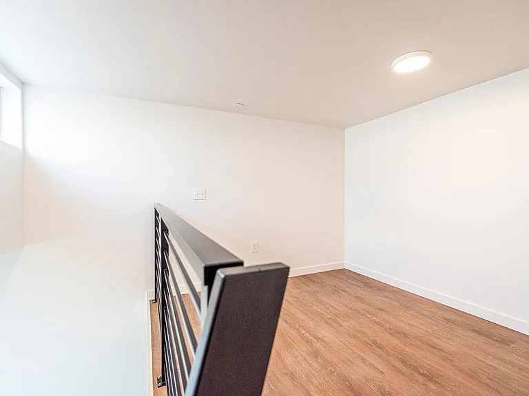 Freya Apartments - Private Studios + Social Connection — Photo 18