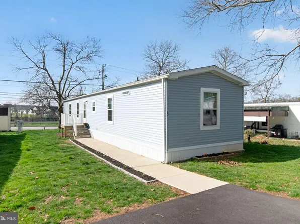 3 William Penn Ln, West Grove, PA 19390