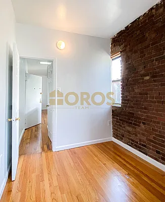 Rented by City Connections Realty | media 9