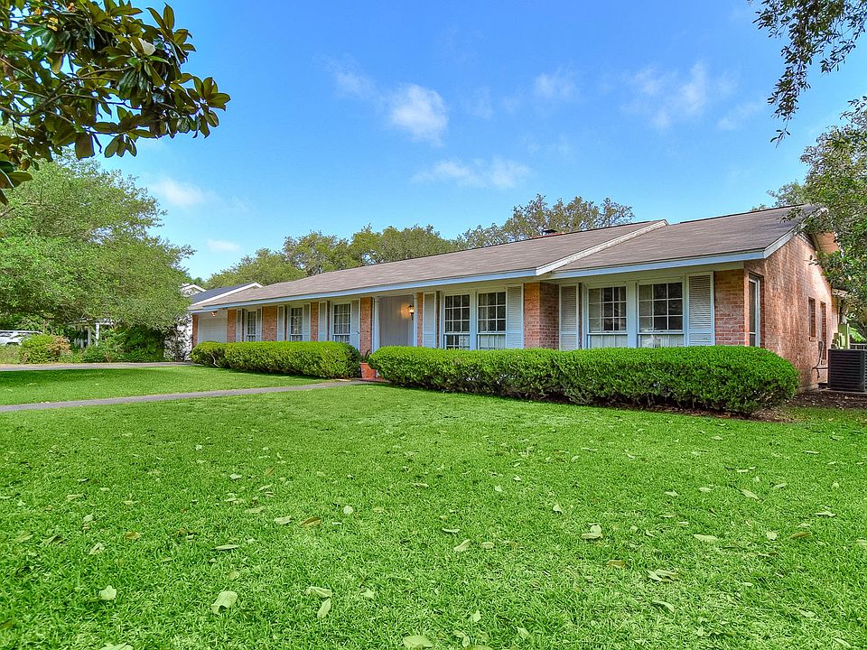 1st image of 223 Hillview Dr