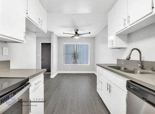 910 Enterprise Ave., Inglewood, CA 90302