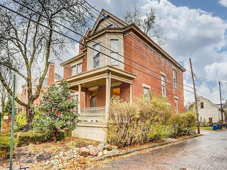 250 Wilber Ave — Photo 23